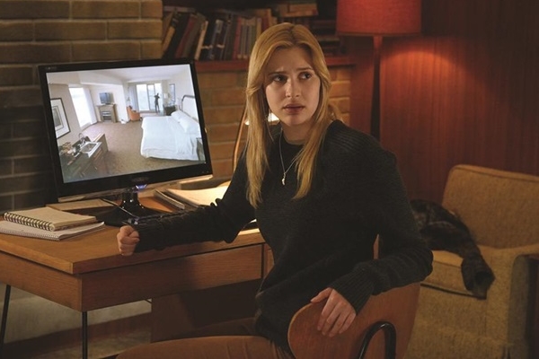 À Procura | The Captive