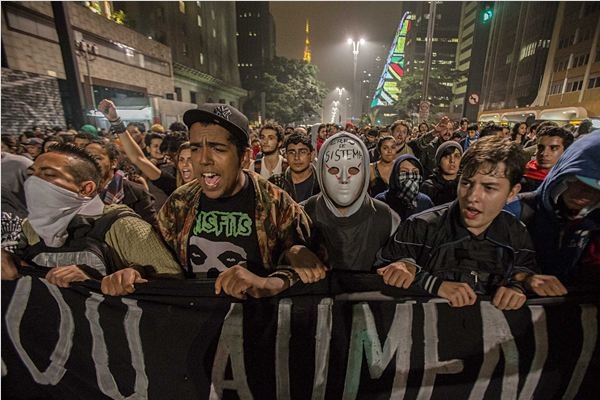 Junho - O Mês que Abalou o Brasil