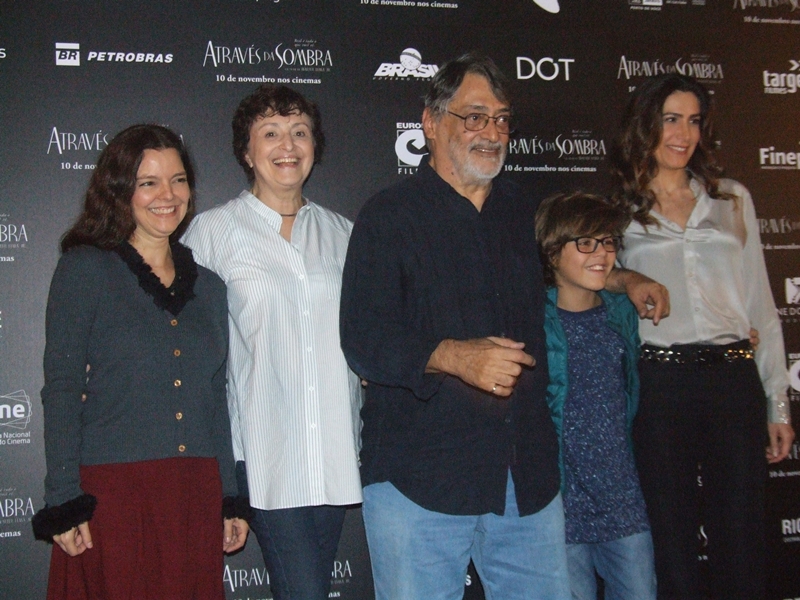 Equipe Através da Sombra